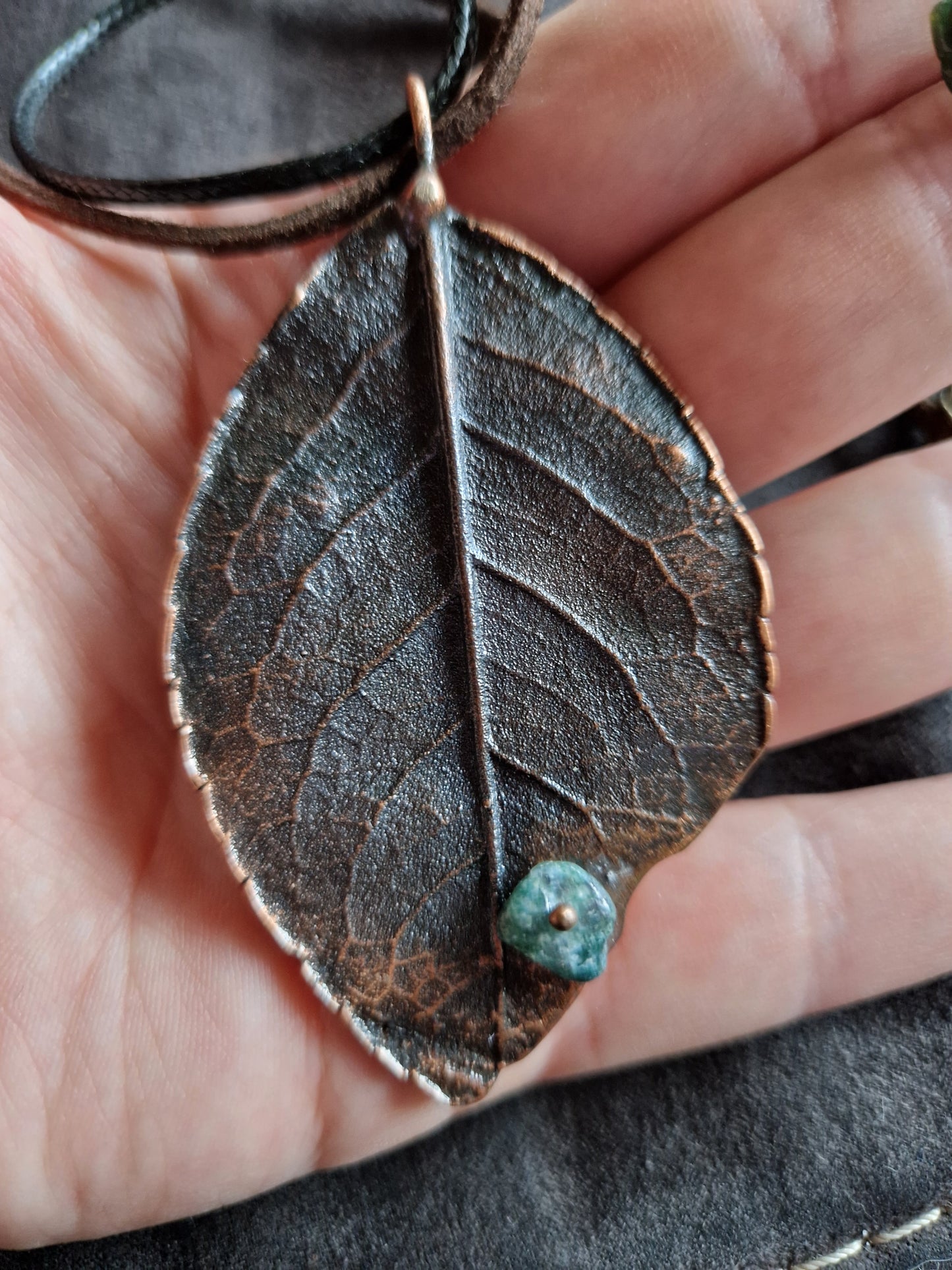 Rosenblatt/Kupfergalvanik/Naturschmuck/Galvanisiert